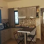 Apartman το σπίτι της μέλισσας 1 Tirósz