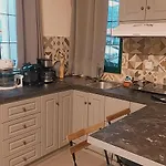 Apartman το σπίτι της μέλισσας 1