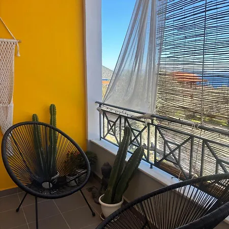 Apartment το σπίτι της μέλισσας 1 *