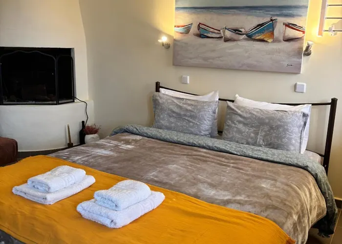 το σπίτι της μέλισσας 1 Apartment Tiros