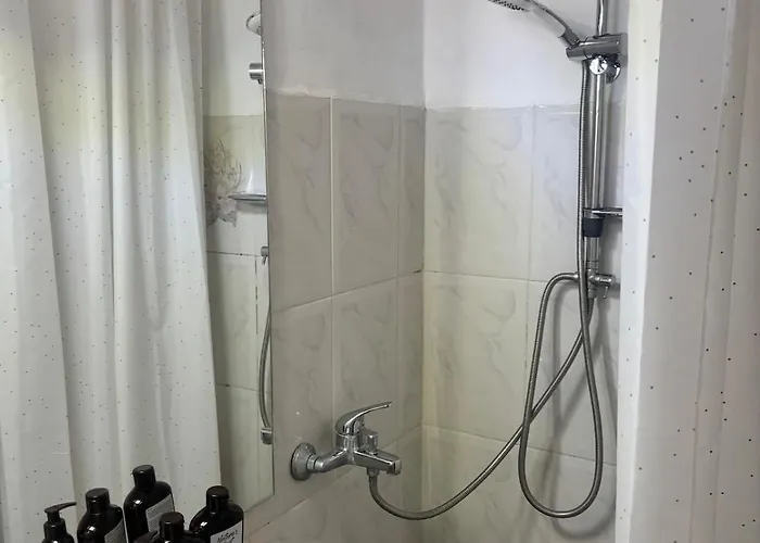 το σπίτι της μέλισσας 1 Apartment Tiros